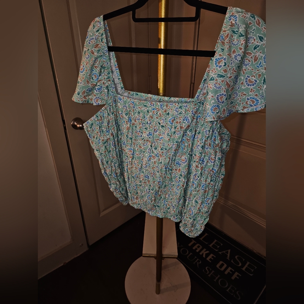 2 For $20 Lane Bryant Blue‎ Floral Crop Sz 24 Nwt Plus